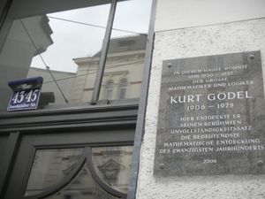쿠르트 괴델의 불완전성 정리를 발견한 비엔나 요제프슈테터 거리 43-45번지에 있는 괴델 기념 동판