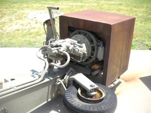 록 아일랜드 병기창 박물관의 XM123 중형 보조 추진 155mm 곡사포 좌석 및 동력 장치