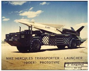 미사일의 4개의 Ajax M5E1 부스터