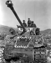 한국 전쟁에서 M4A3E8, 중국 인민지원군에게 심리적인 영향을 주기 위해 차체와 포탑 전면에 호랑이나 악마의 얼굴 등이 그려져 있다