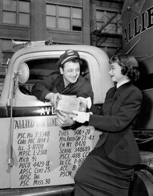 1949년 진실 혹은 결과의 스턴트에서 에드워즈와 버프 코브.