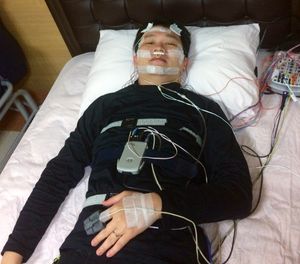 입원 기록에서 하룻밤 진단을 위한 장비 사용