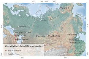 45,000년에서 25,000년 전 사이의 눈 달린 뼈 바늘이 발견된 유적지 지도