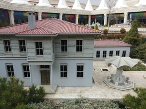 위스퀴다르 메블레비 수도원