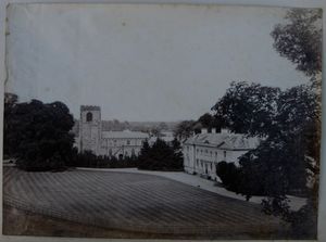 영국 요크셔주의 Kirkby Fleetham 홀의 잔디밭, 1889년경