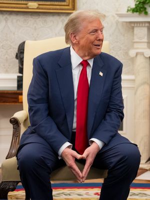 2024년 11월 메드베데프는 도널드 트럼프가 우크라이나 전쟁을 막으려 한다면 존 F. 케네디처럼 될 수 있다고 경고했다.