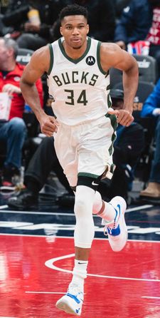 2021년 경기에서 아데토쿤보