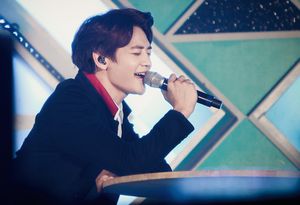 2013년, SMTOWN WEEK에서 민호.