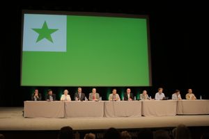 2015년 총회 개회식에서 UEA 이사회 구성원 및 기타 저명한 UEA 회원들