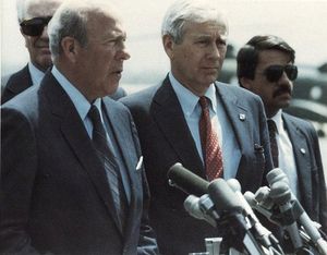 레바논을 방문한 슐츠 (1983년)