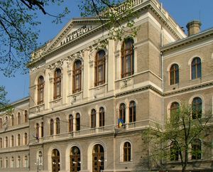 바베슈-볼리아이 대학교 본관