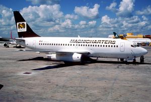 칸쿤의 Magnicharters Boeing 737-222