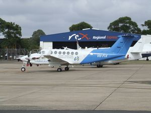 AeroPearl에서 운용하는 킹 에어 350은 호주 항공 서비스를 대신하여 호주에서 항법 보조 시설 점검에 사용된다.