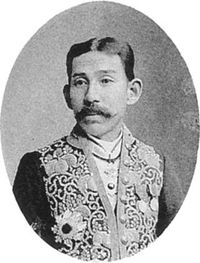 아버지 호즈미 노부시게.