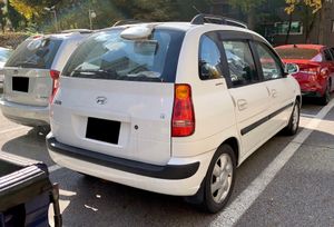 현대 라비타(전기형) 후측면