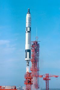 미국의 제미니 계획을 위해 타이탄 II GLV 로켓은 1960년대에 12기의 우주선을 발사했다