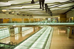 메인 터미널 에어로트레인 역