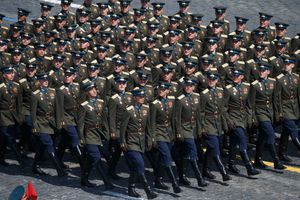 2020년 열병식에 참가한 소련 제2차 세계 대전 공군 재연자