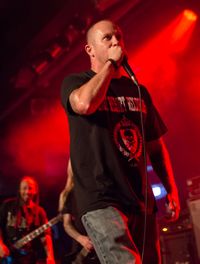 서포케이션 보컬 프랭크 멀렌