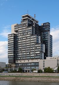 마케도니아 라디오-텔레비전 본부