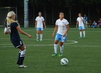 2013년 7월 25일 워싱턴주 투킬라에서 열린 시애틀 레인 FC와의 경기 중의 잉카 그링스.