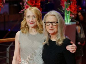 클라크슨은 2017년 베를린 국제 영화제에서 더 파티의 월드 프리미어에서 샐리 포터와 함께