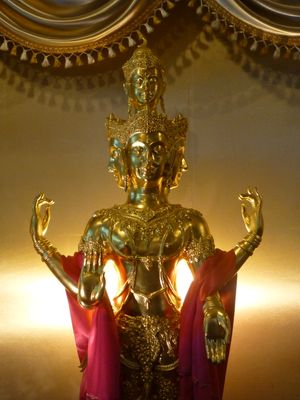 태국 방콕의 왓 야나와에 있는 브라흐마(Phra Phrom)