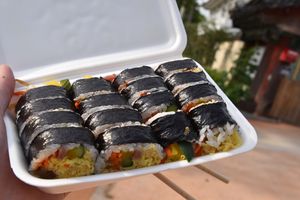 경주의 노포 "교리 김밥" 본점의 김밥