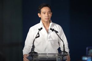 2024년 6월 9일 피타가 해산에 대한 당의 방어를 설명하고 있다.