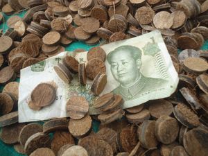 중국 하이난 성 둥자오 마을의 코코넛 단추 공장