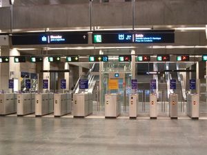 테헤이루 두 파수역 아트리움 (파란색 노선)