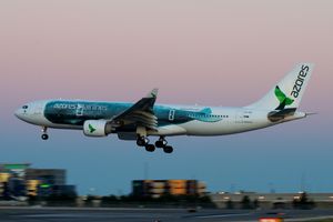 2015년 초기 브랜딩을 한 아조레스 항공 에어버스 A330-200
