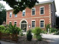 구 나이아가라 공립학교, 현재 비앤비