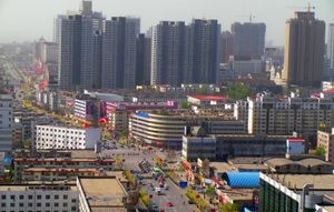 국제무역호텔 최상층에서 민주로를 따라 남쪽을 바라본 모습