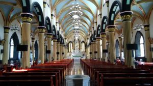 푸저우 성 도미니크 대성당 내부