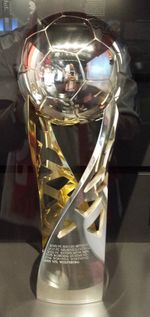 DFL-슈퍼컵 우승 트로피