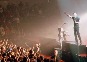 2012년의 브랜든 플라워스