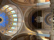 네올로그 시나고그 내부