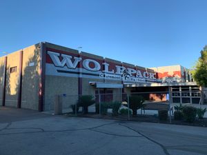 클레어몬트 고등학교의 체육관