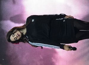 2017년 핀란드 헬싱키 Flow 페스티벌에서 공연하는 델 레이