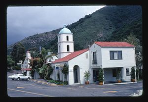 샌루이스 오비스포에 있던 모텔 인(1976년 촬영). 1925년에 개업하여 1991년에 폐관하였다