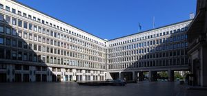 바르샤바에 있는 Dom Partii 건물, 옛 폴란드 통일노동자당 본부