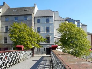 코크 대학교가 복원한 2017년 5번 그렌빌 플레이스