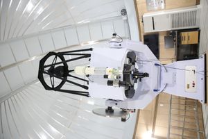 800mm 주망원경이 설치되어 있는 천안홍대용과학관 주관측실