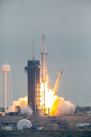 2023년 10월 13일 14시 19분(UTC)에 팰컨 헤비 로켓으로 발사되는 프시케호