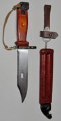 6H4형 총검과 칼집.