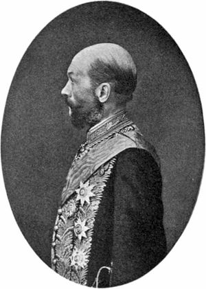 나보코프의 할아버지 드미트리 나보코프는 차르 알렉산드르 2세 치하에서 법무부 장관을 지냈다.