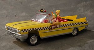 악셀이 운전하는 크레이지 택시 기어헤드 RC 자동차.