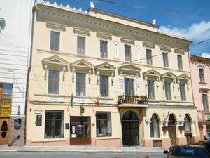 Румунський Народний Дім у Чернівцях}})