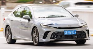 토요타 캠리 (11세대) 중국 사양